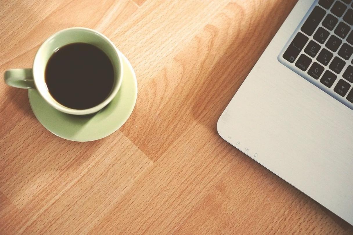 Environnement d'apprentissage SEO avec ressources techniques