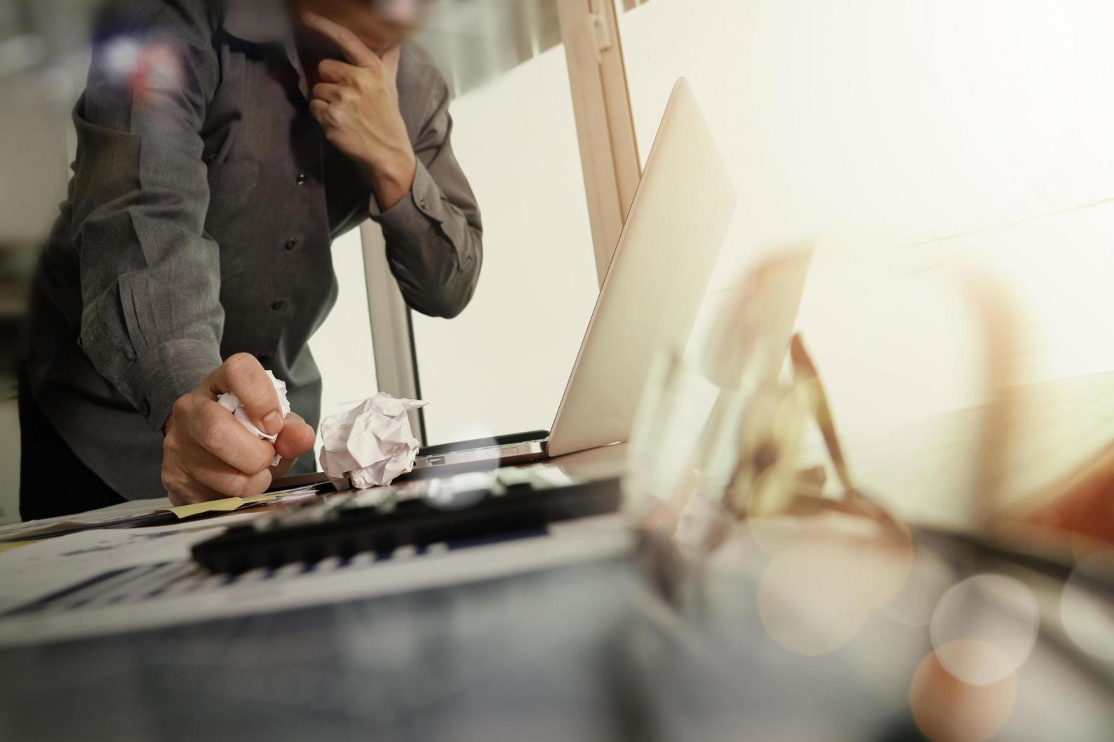 Session de formation individuelle sur l'utilisation d'outils d'analyse de backlinks